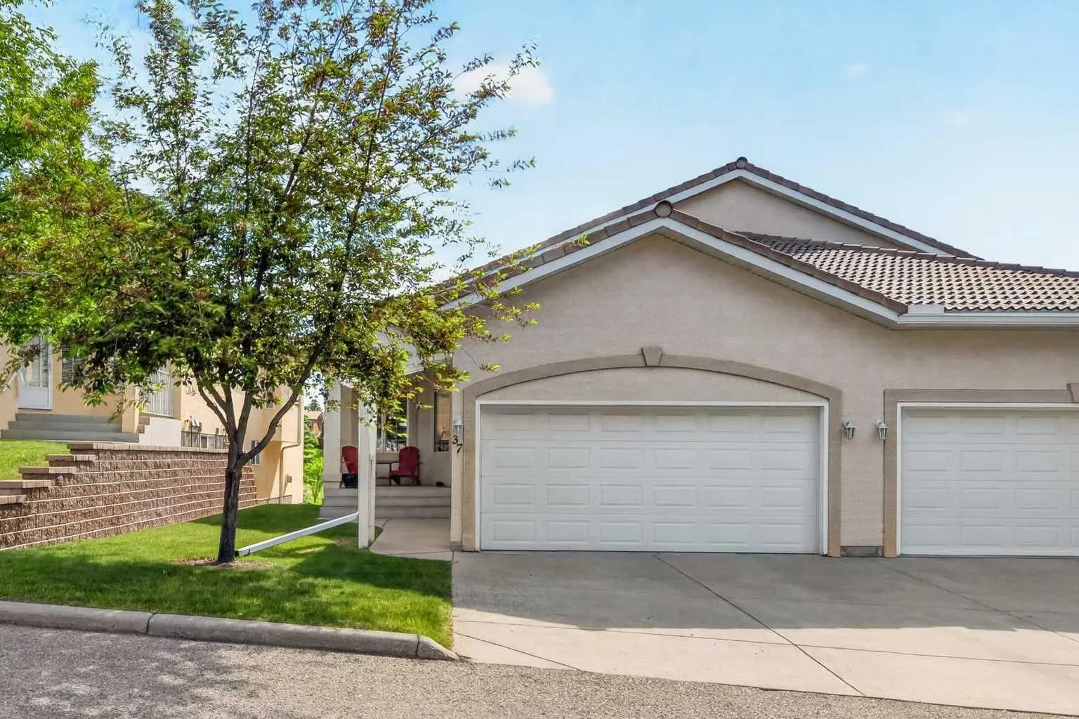 Semi Detached (Half Duplex)