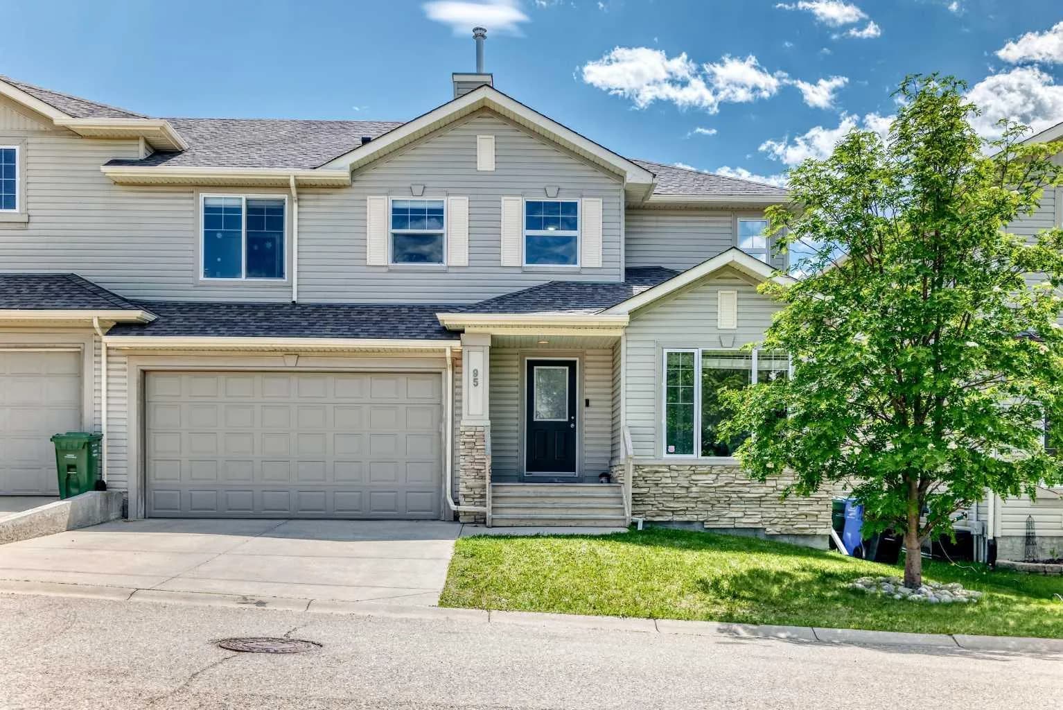 Semi Detached (Half Duplex)