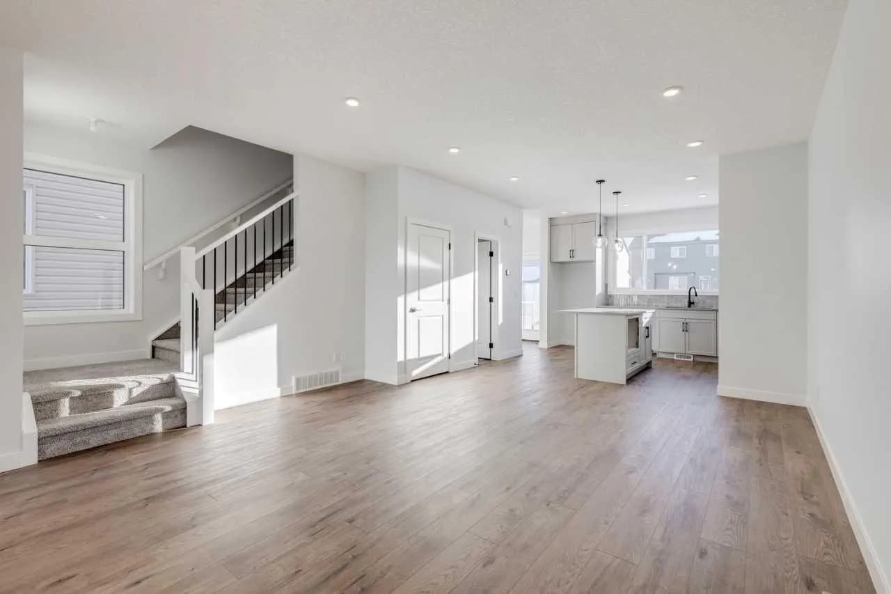 Semi Detached (Half Duplex)