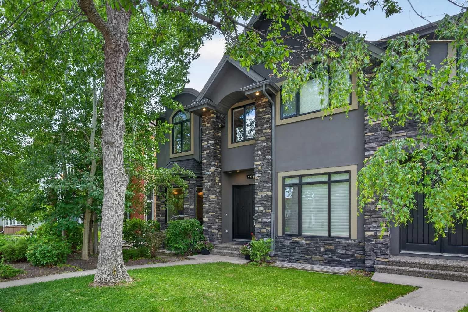 Semi Detached (Half Duplex)