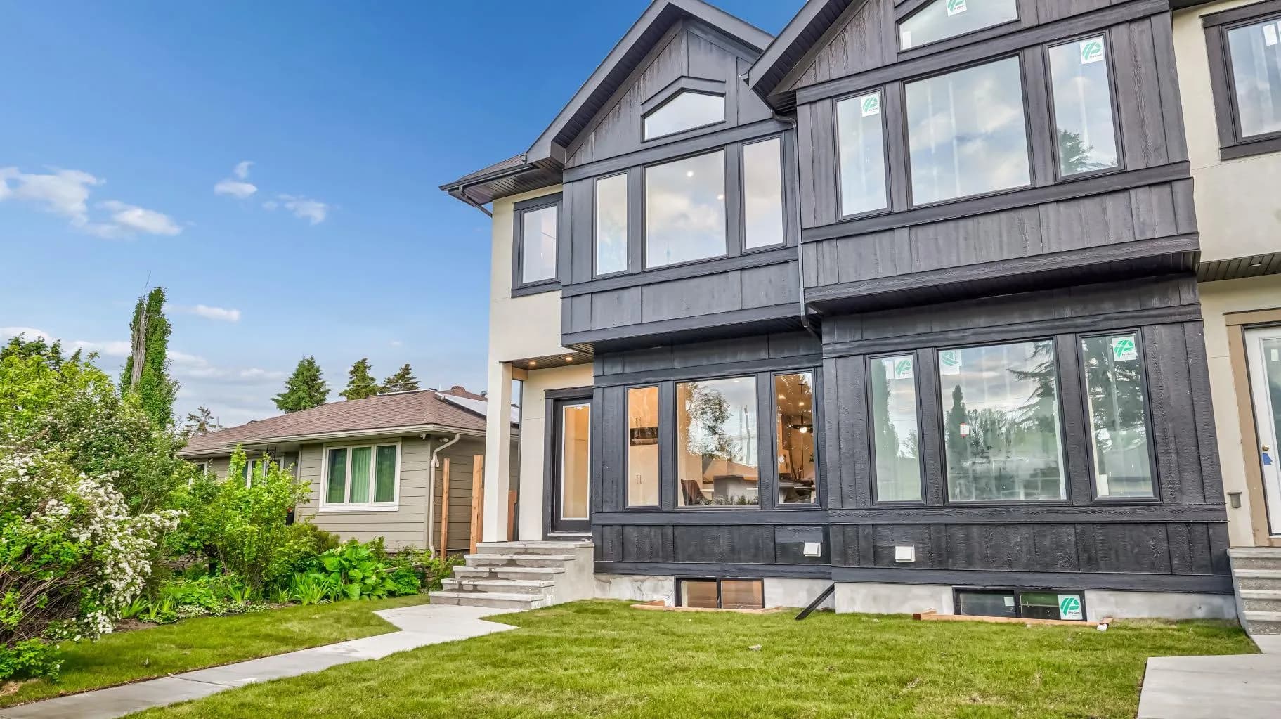 Semi Detached (Half Duplex)