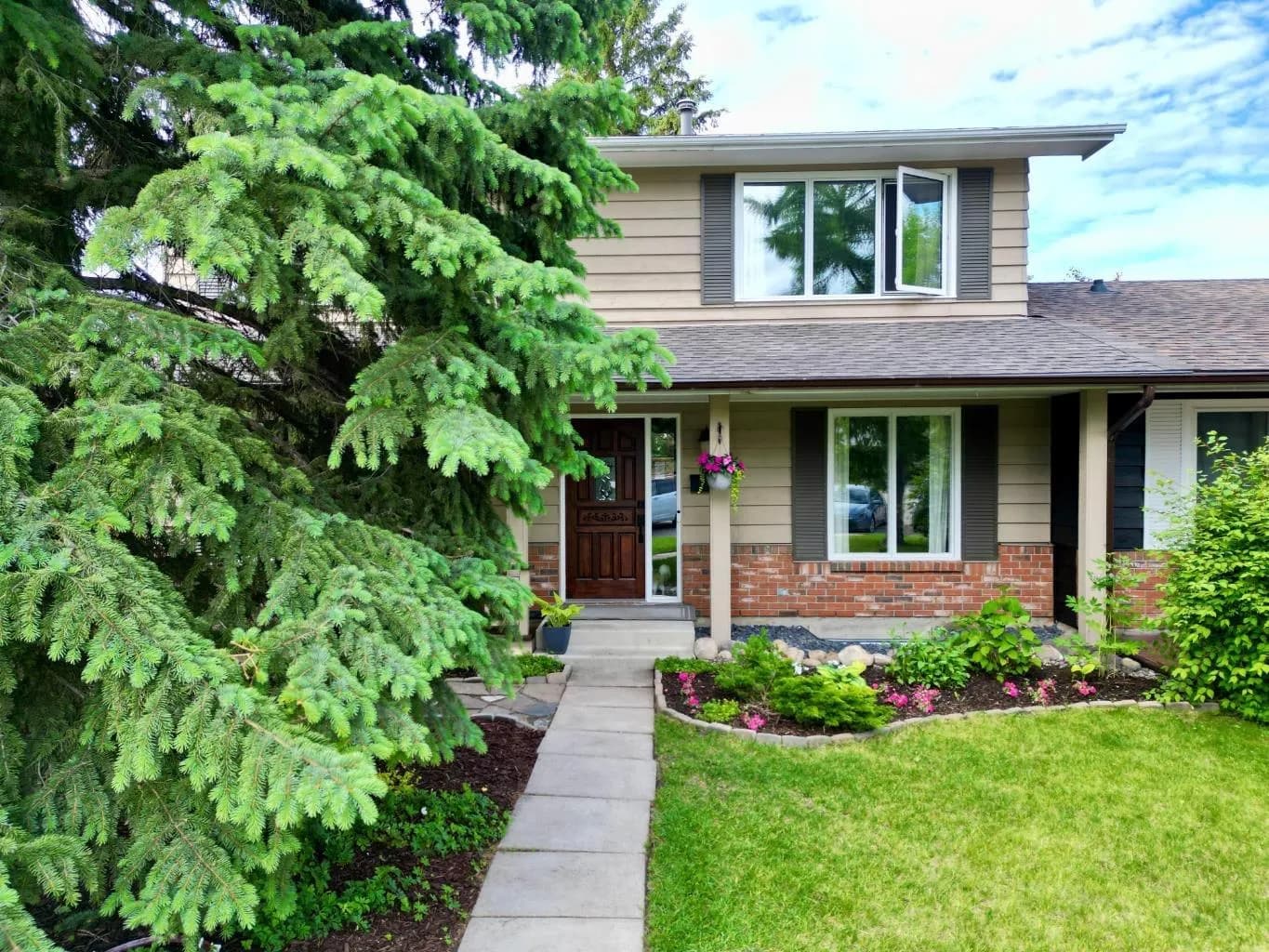 Semi Detached (Half Duplex)
