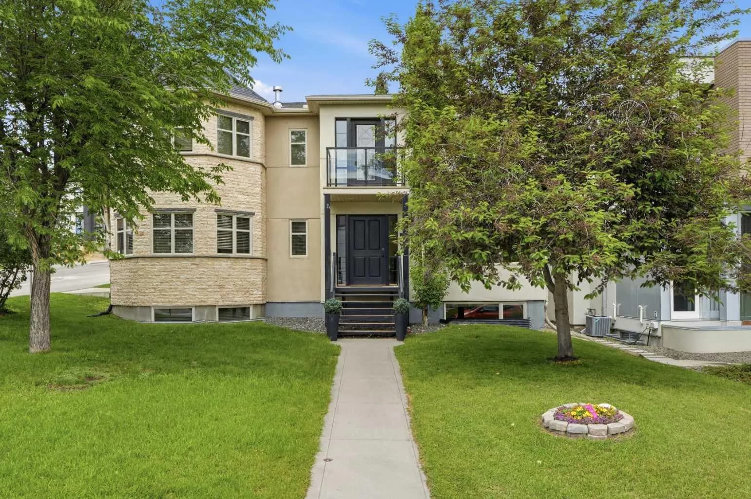 Semi Detached (Half Duplex)