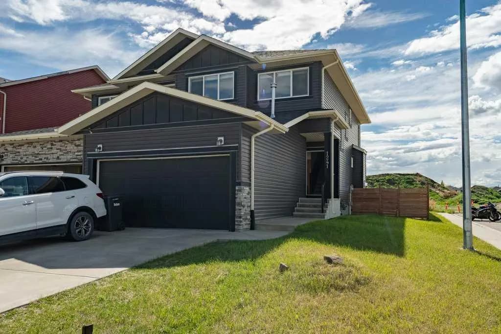 Semi Detached (Half Duplex)