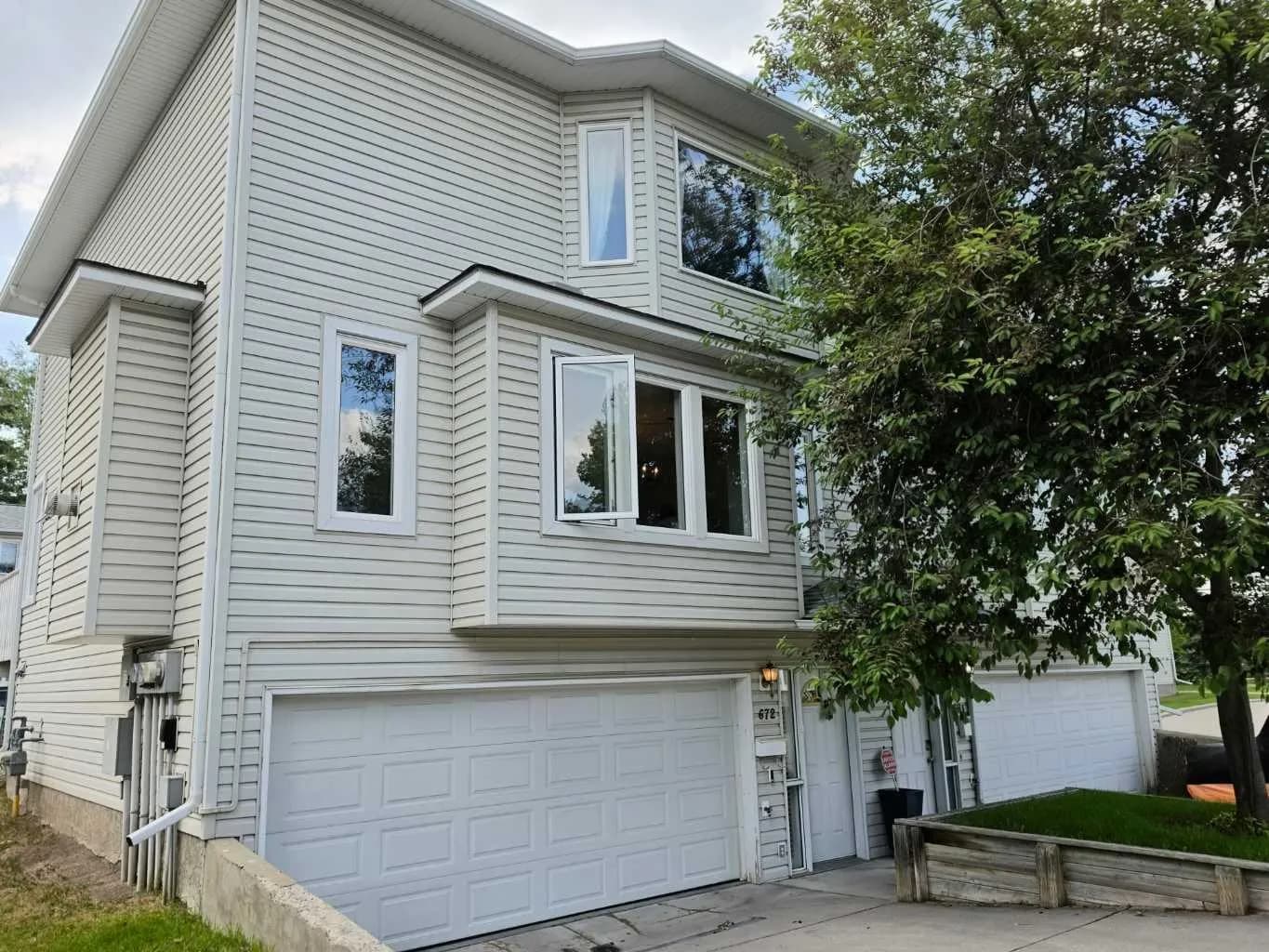 Semi Detached (Half Duplex)