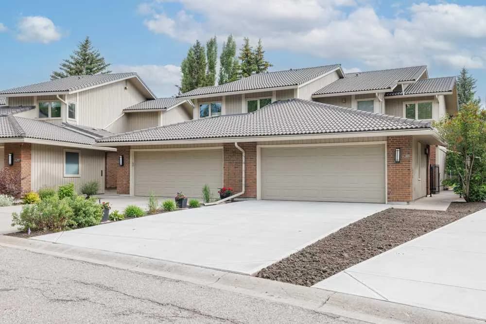 Semi Detached (Half Duplex)