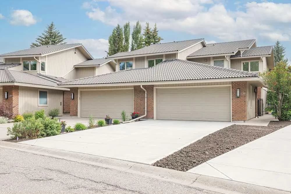Semi Detached (Half Duplex)
