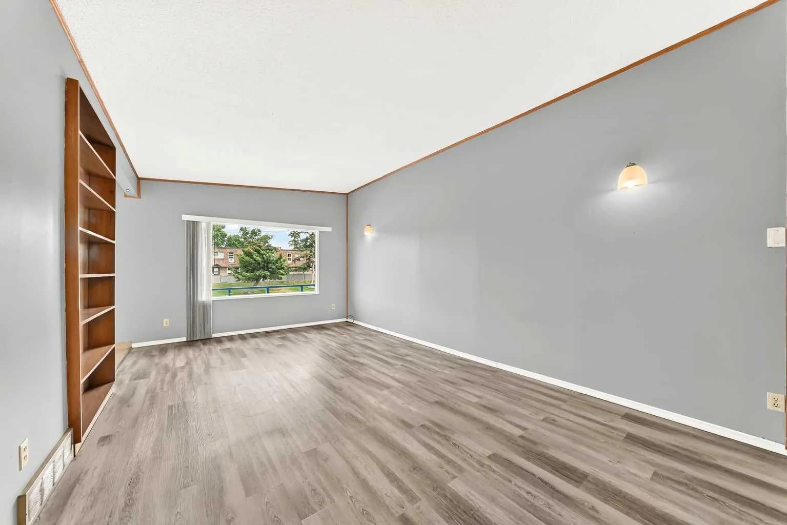 Semi Detached (Half Duplex)