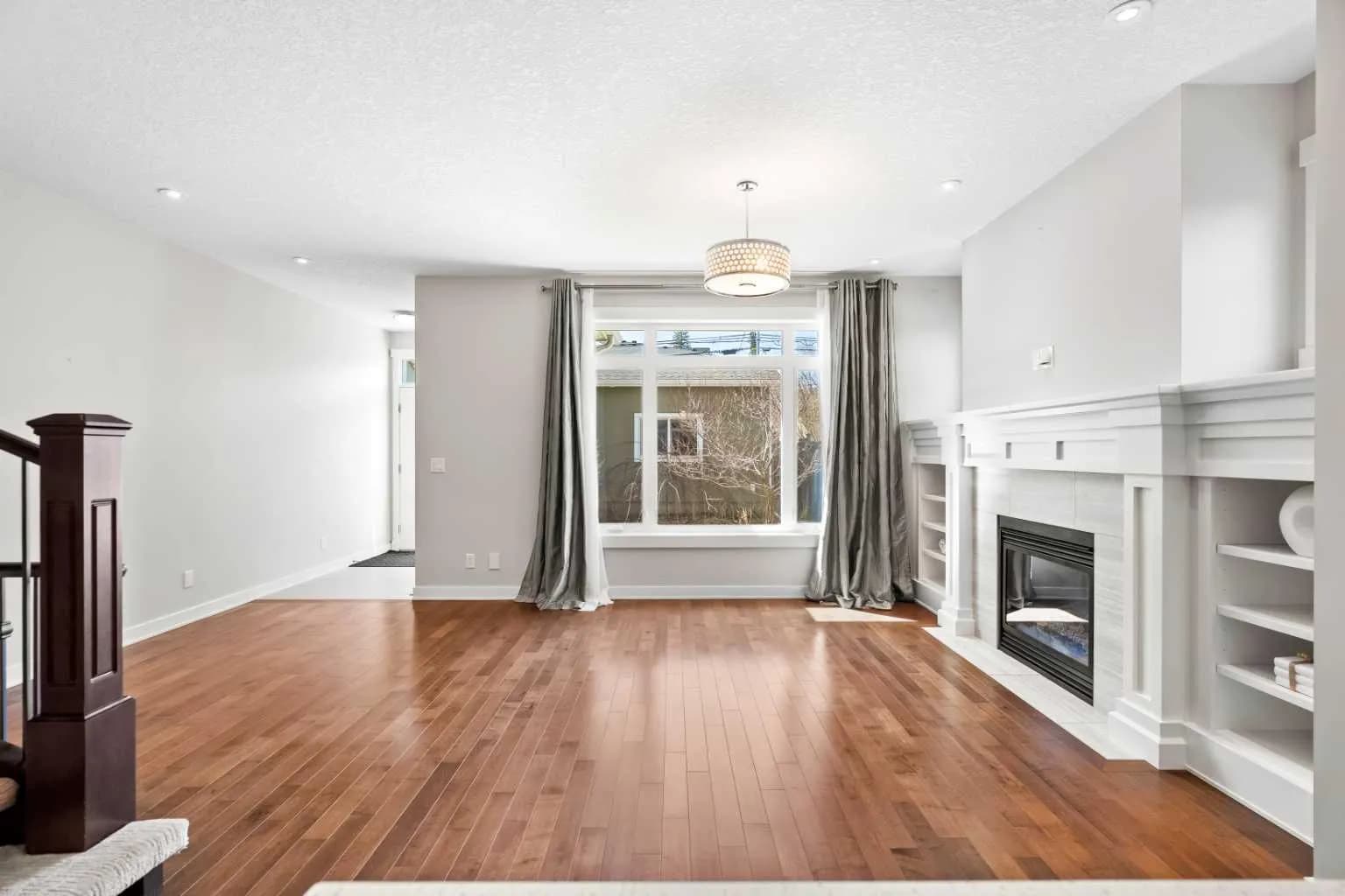 Semi Detached (Half Duplex)
