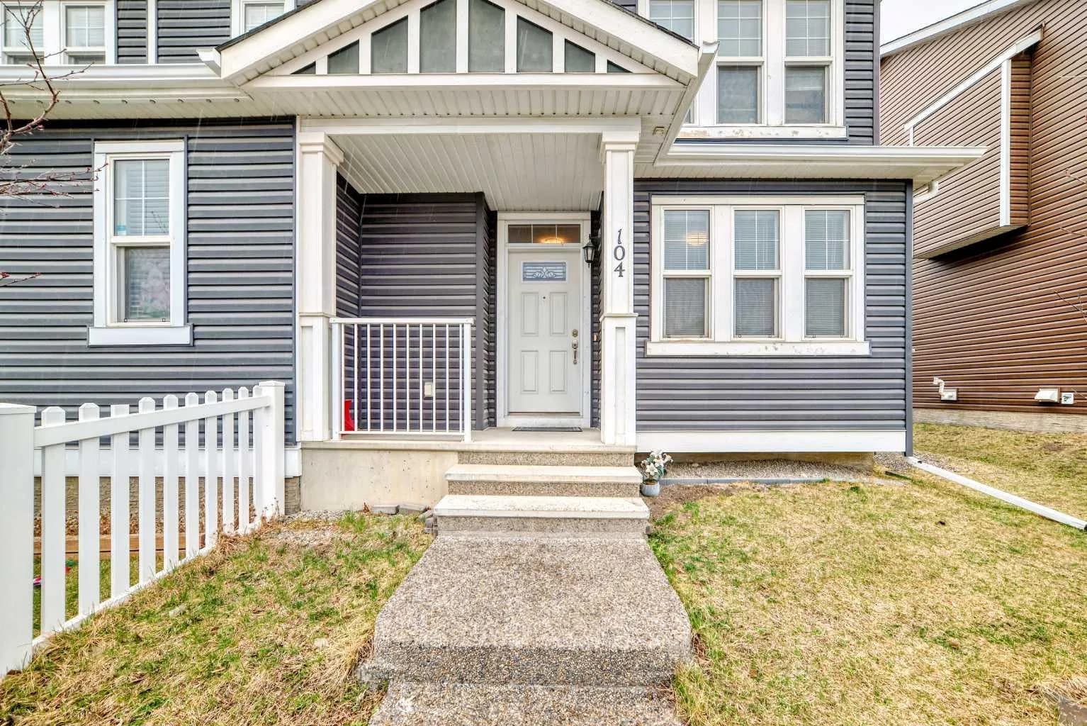 Semi Detached (Half Duplex)