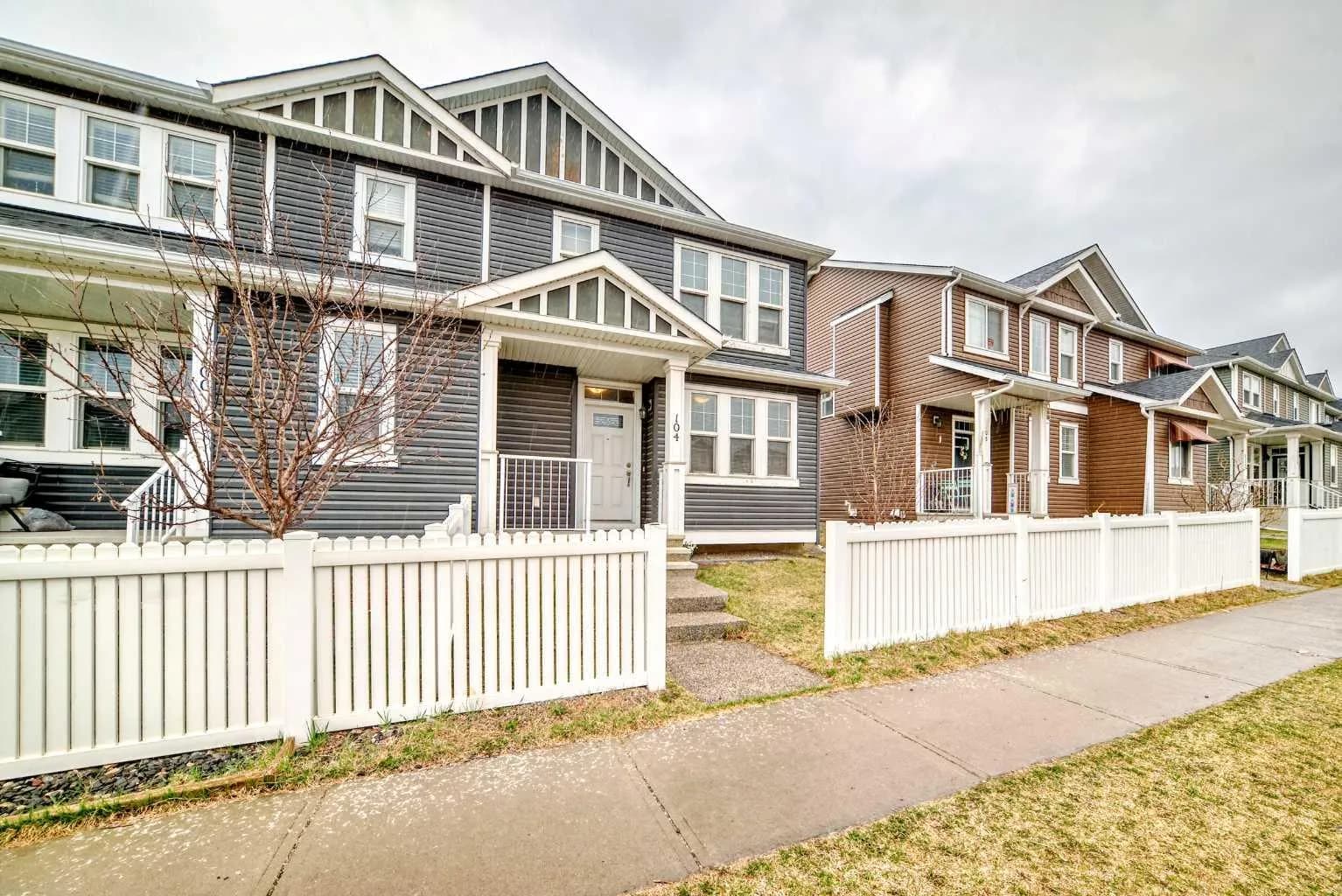 Semi Detached (Half Duplex)