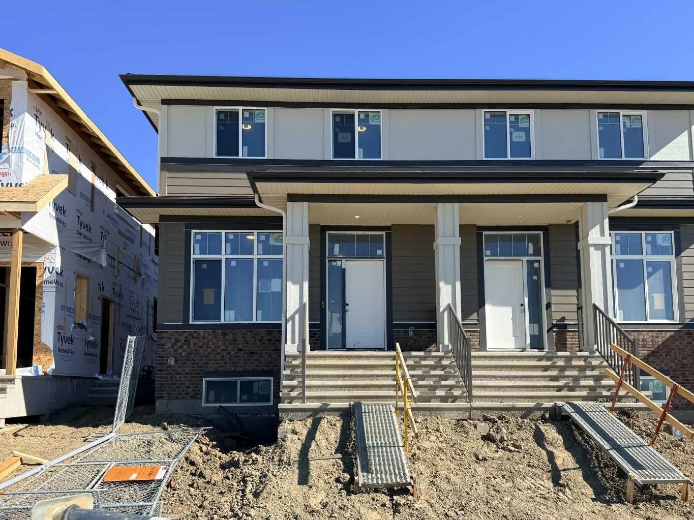 Semi Detached (Half Duplex)