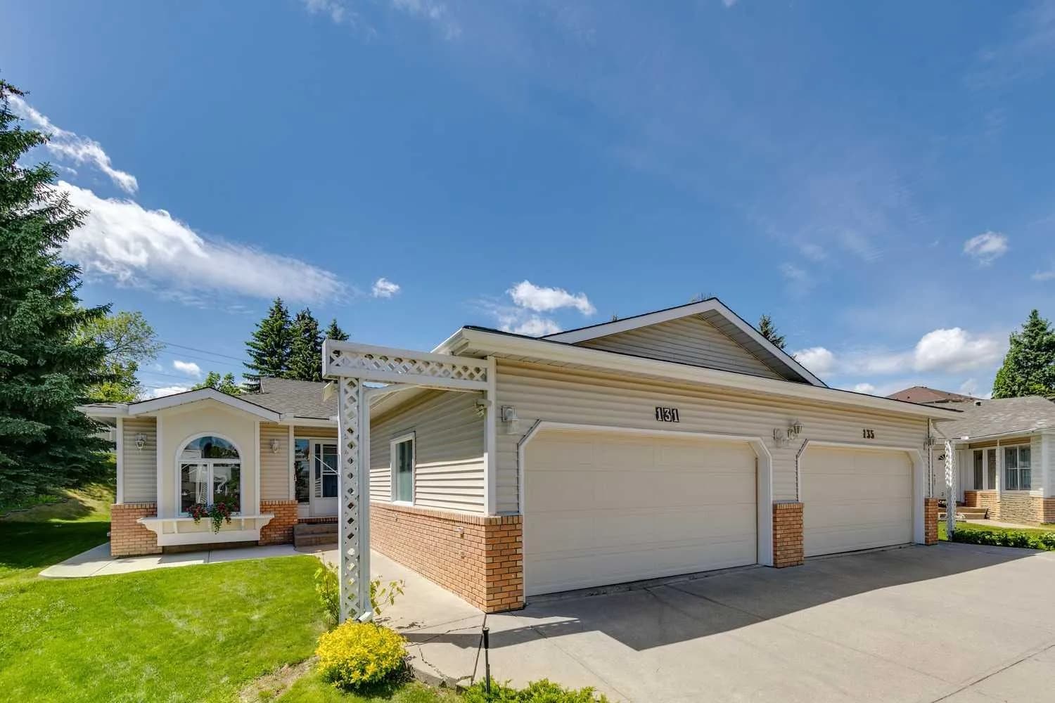 Semi Detached (Half Duplex)