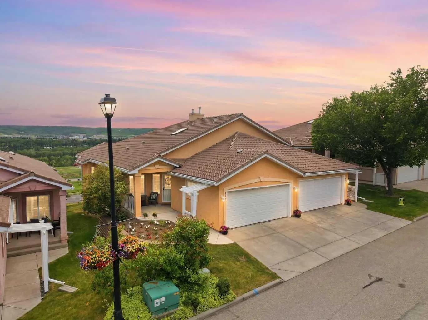 Semi Detached (Half Duplex)