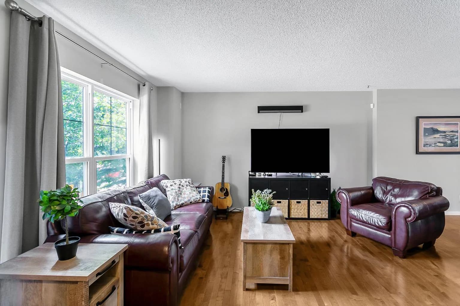 Semi Detached (Half Duplex)