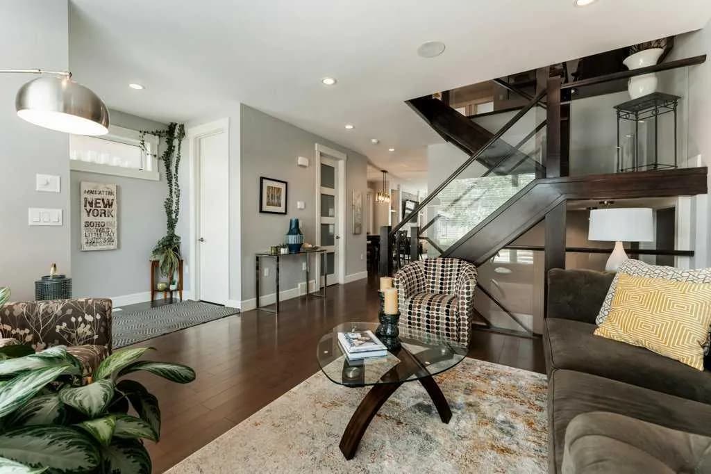 Semi Detached (Half Duplex)