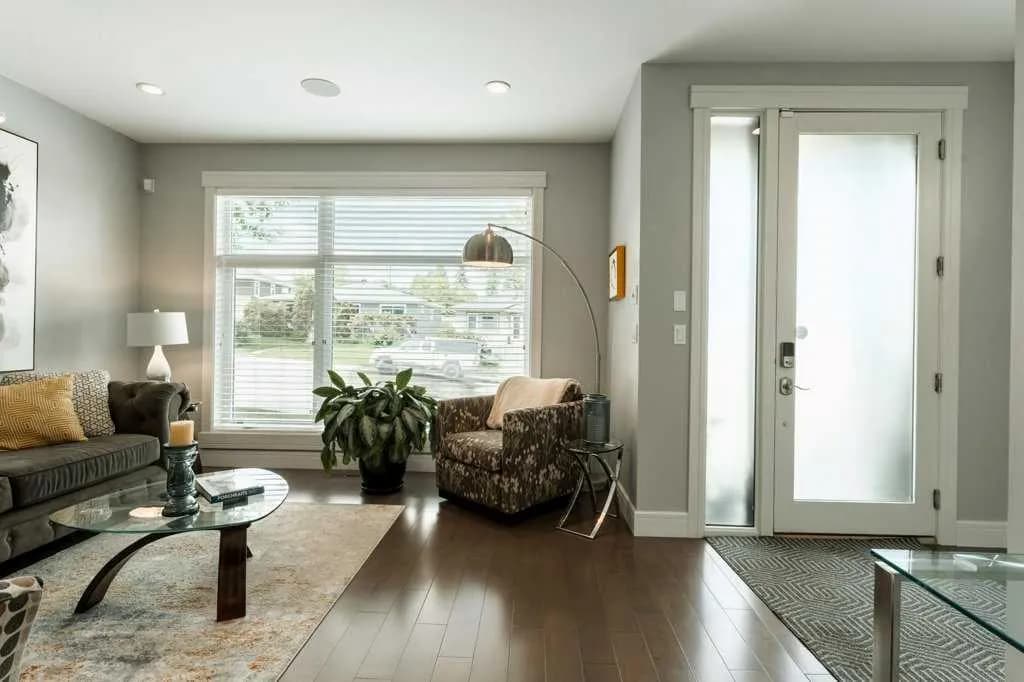 Semi Detached (Half Duplex)