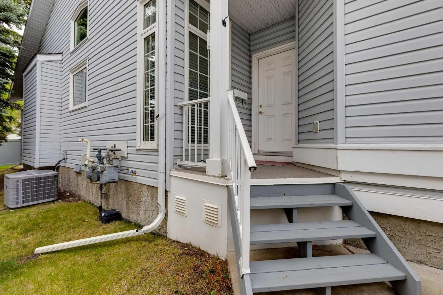 Semi Detached (Half Duplex)