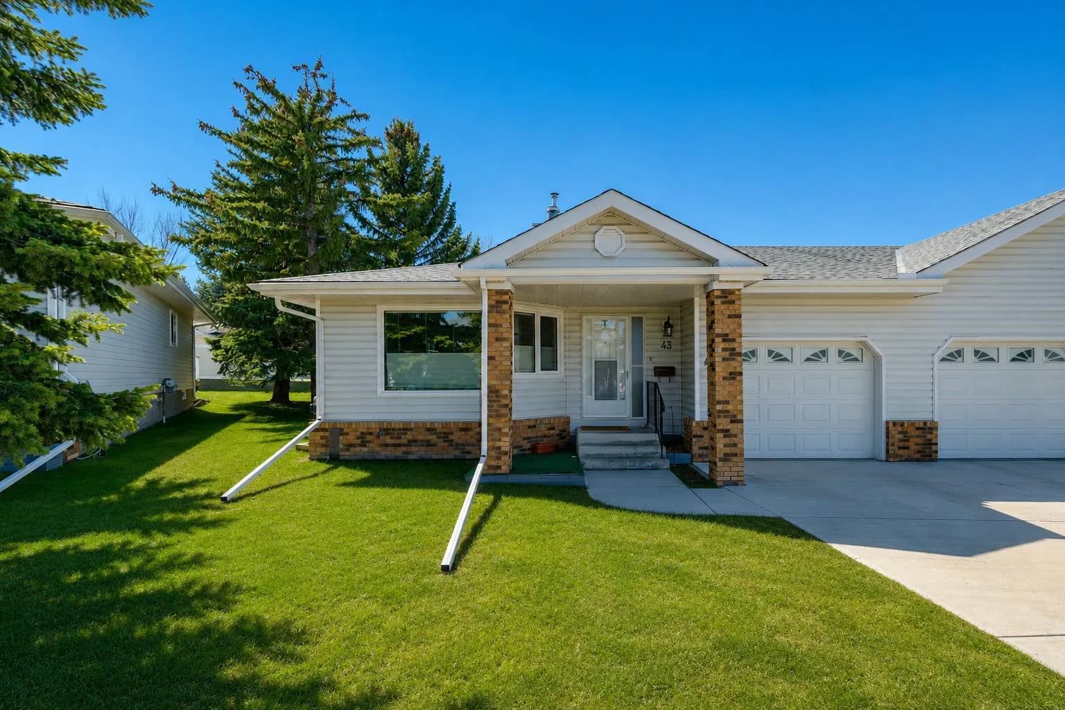 Semi Detached (Half Duplex)