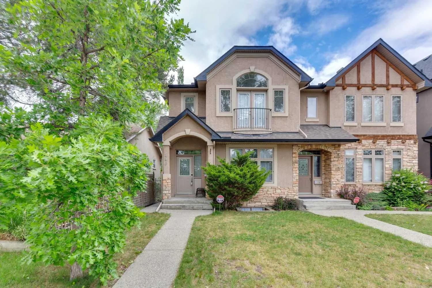 Semi Detached (Half Duplex)