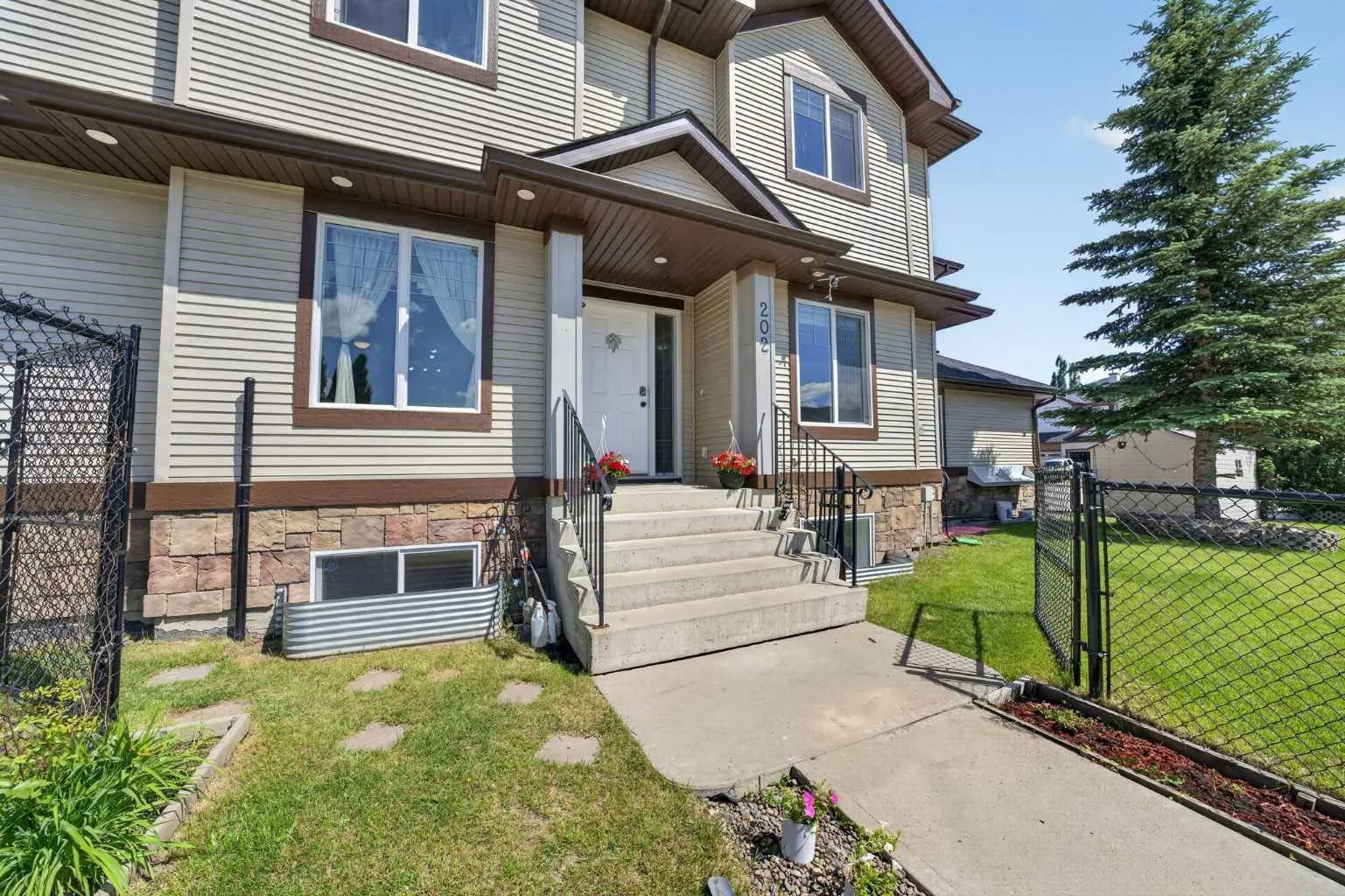 Semi Detached (Half Duplex)