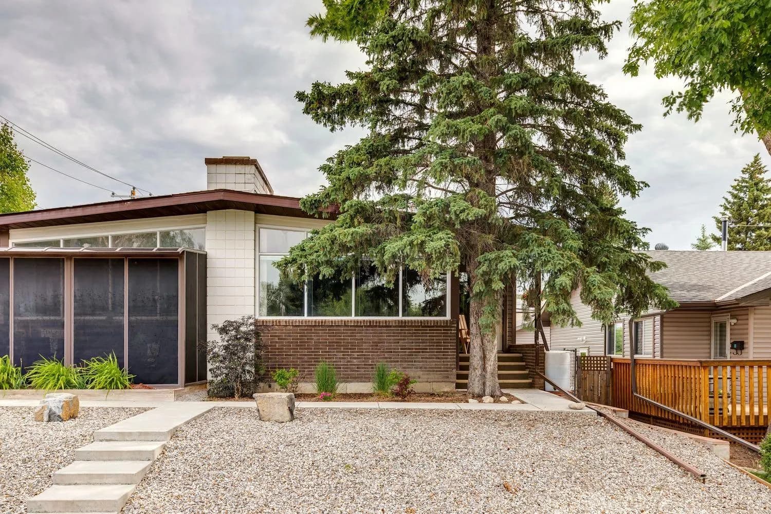 Semi Detached (Half Duplex)