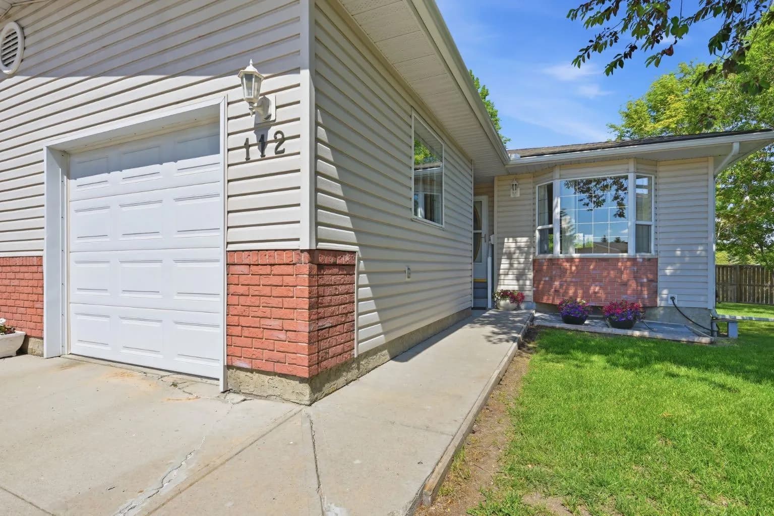 Semi Detached (Half Duplex)