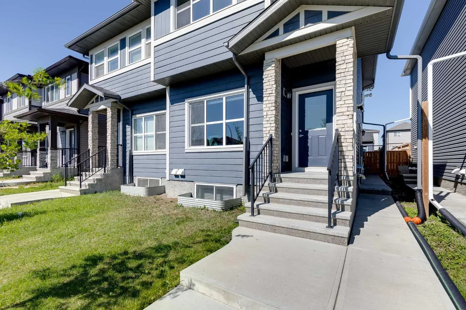 Semi Detached (Half Duplex)