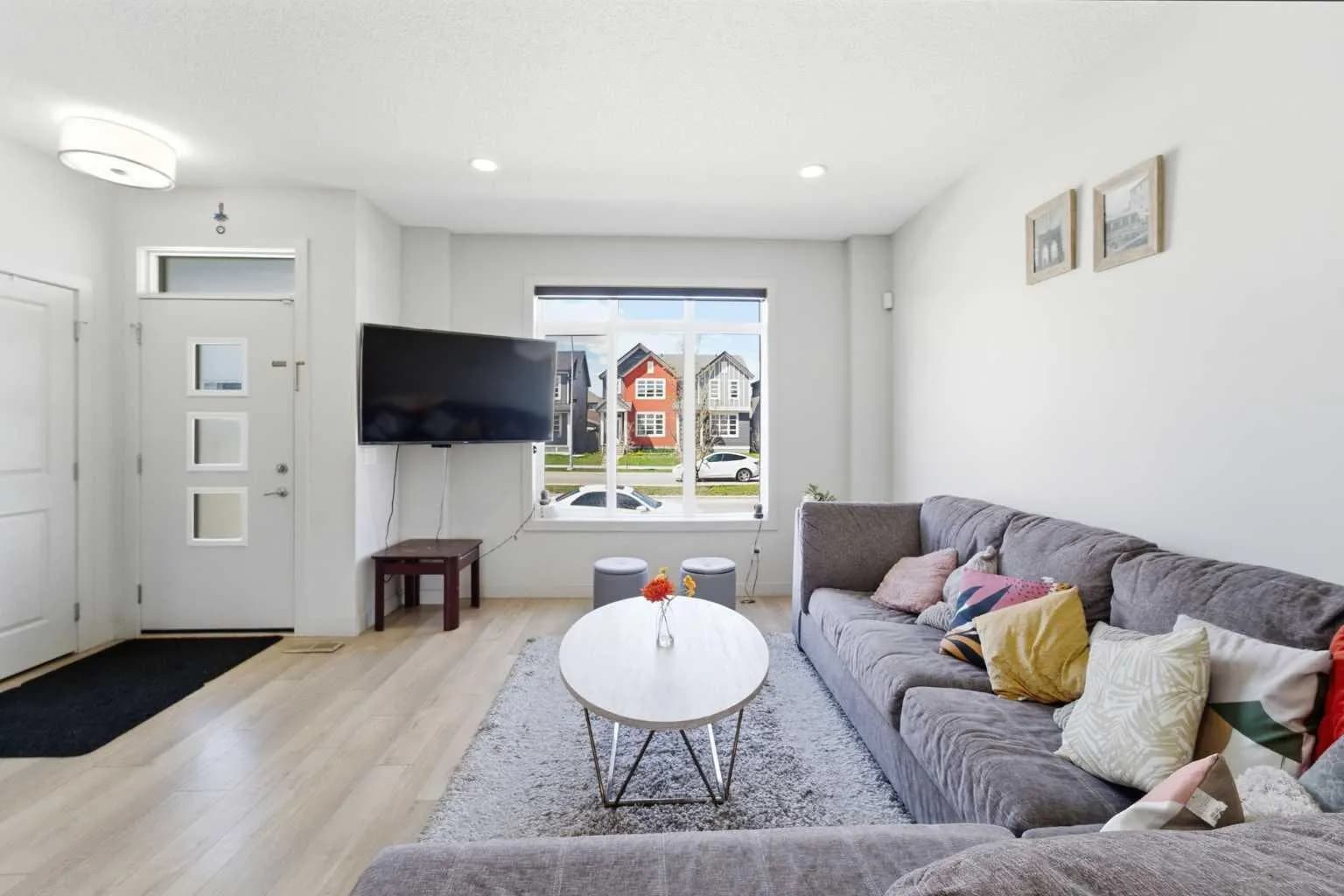 Semi Detached (Half Duplex)