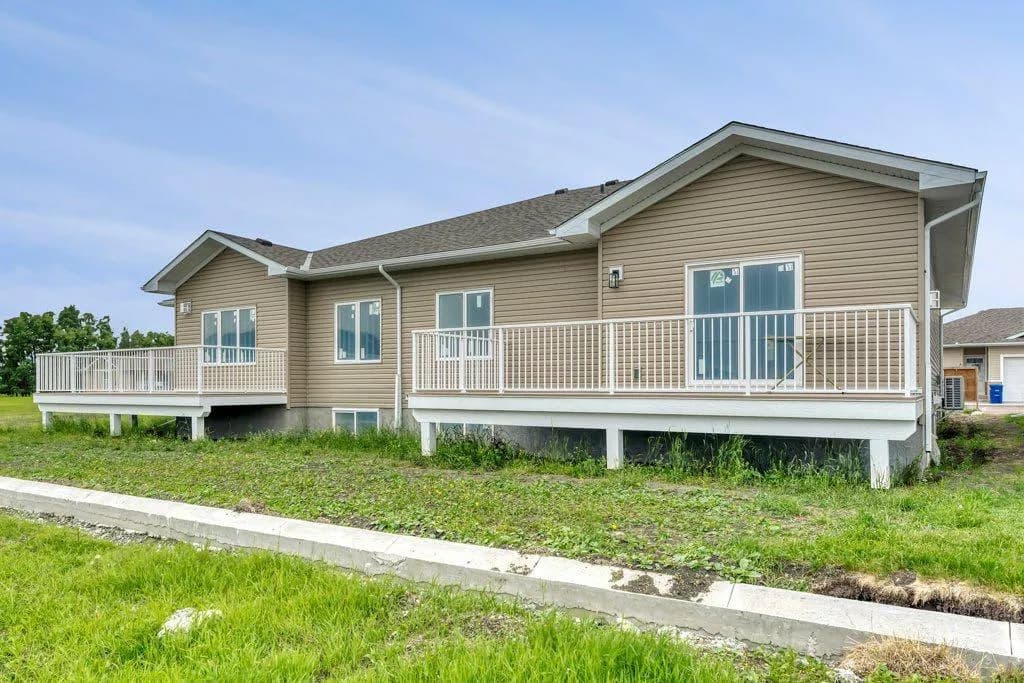 Semi Detached (Half Duplex)