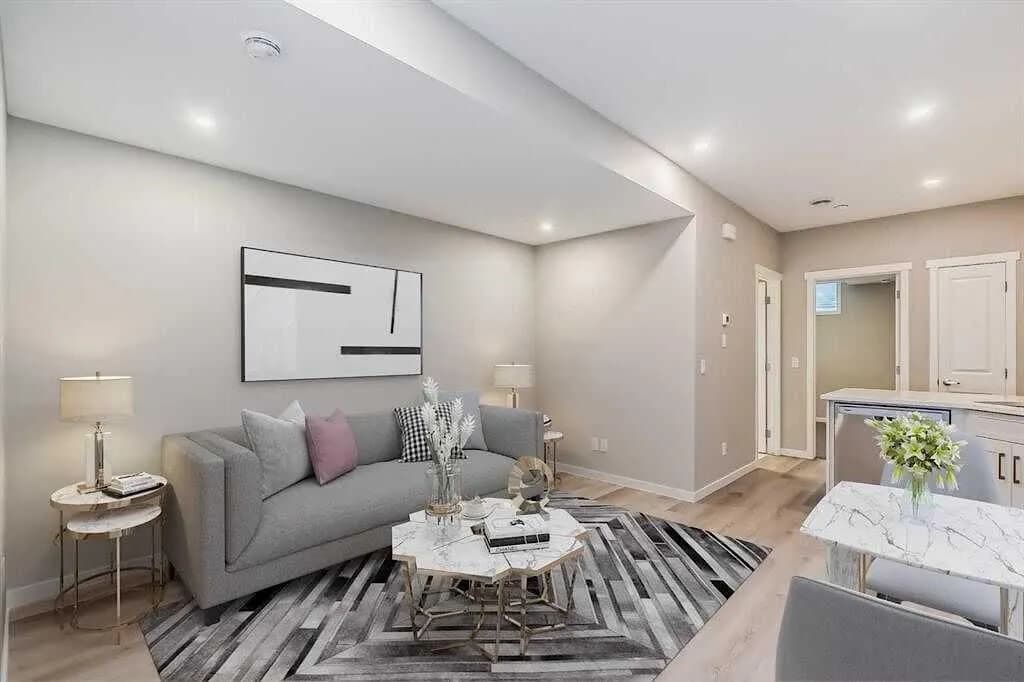Semi Detached (Half Duplex)