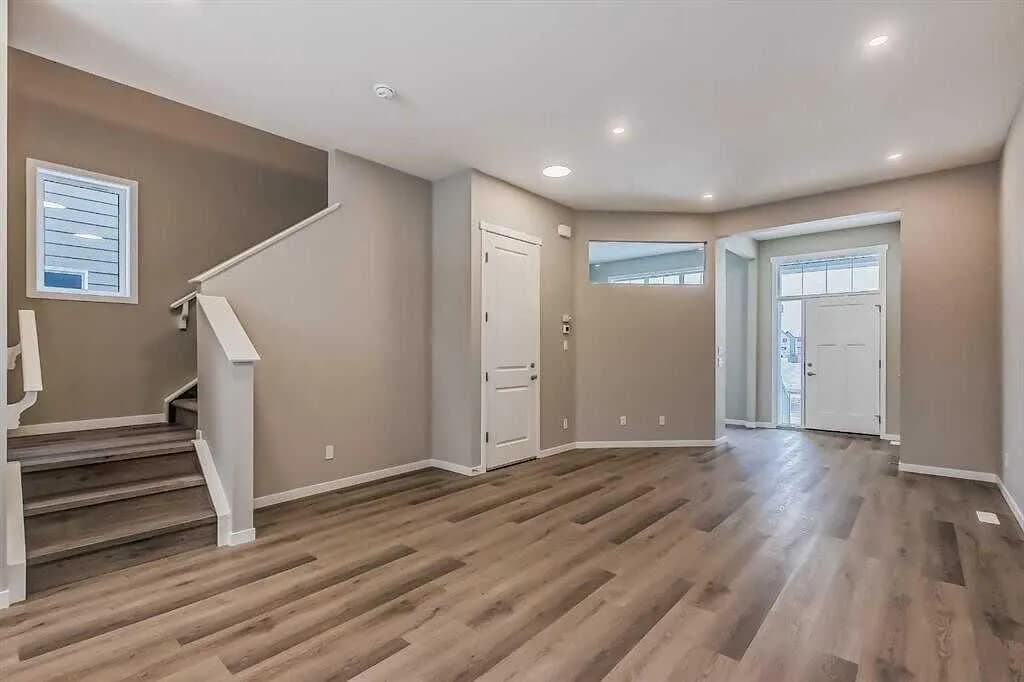 Semi Detached (Half Duplex)
