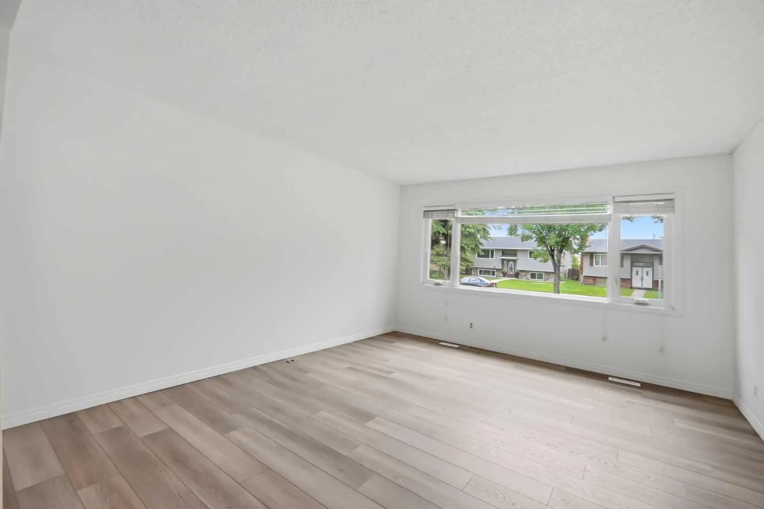 Semi Detached (Half Duplex)