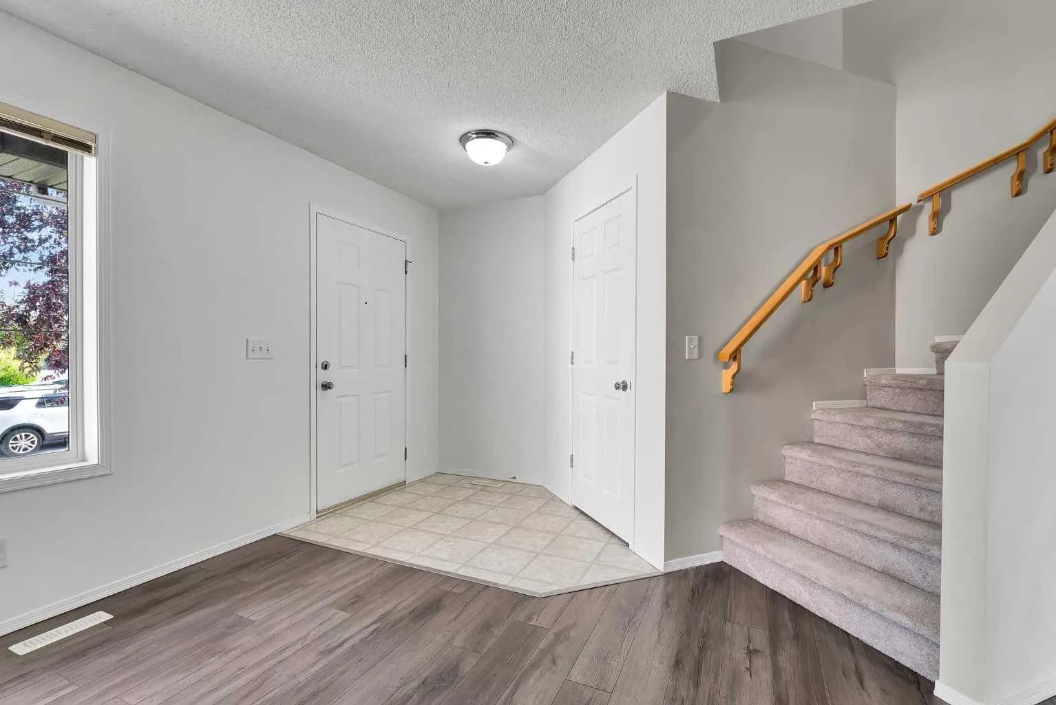 Semi Detached (Half Duplex)