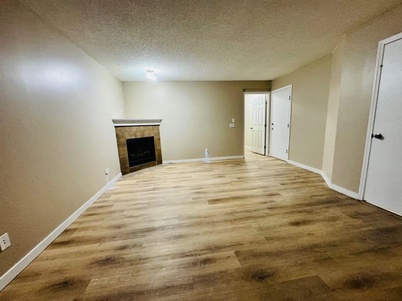 Semi Detached (Half Duplex)