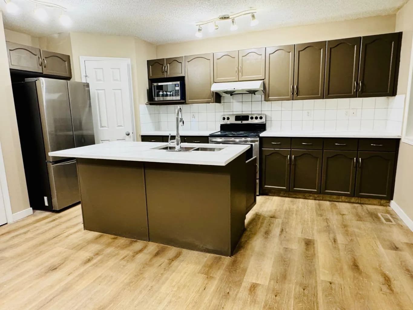Semi Detached (Half Duplex)