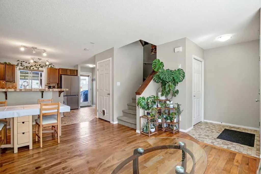 Semi Detached (Half Duplex)