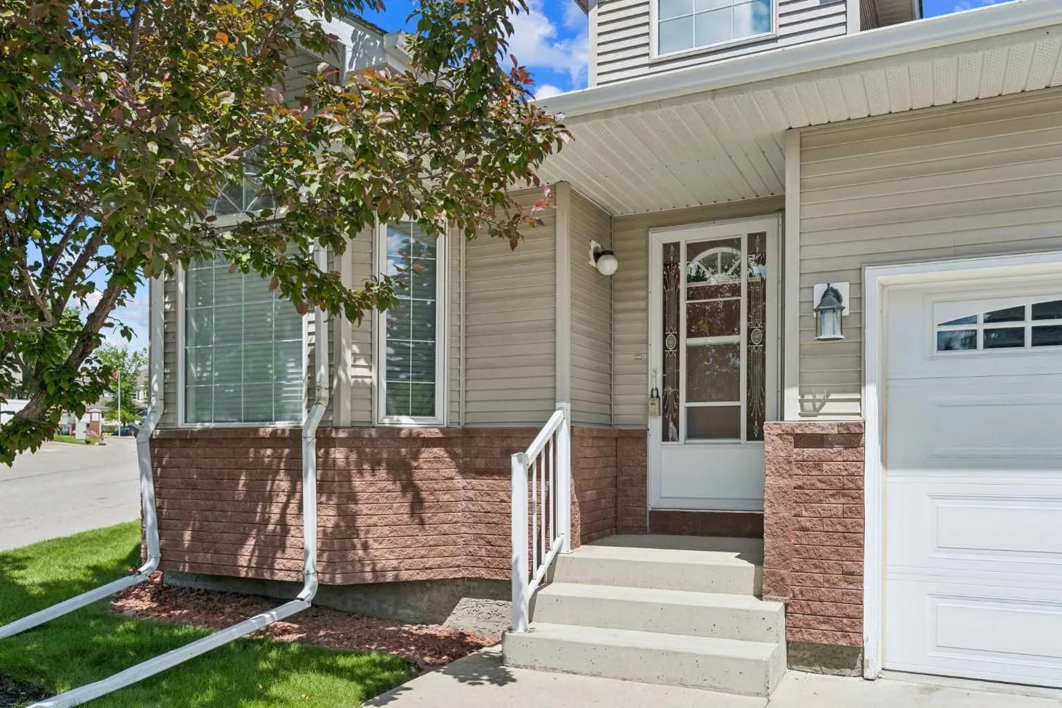 Semi Detached (Half Duplex)