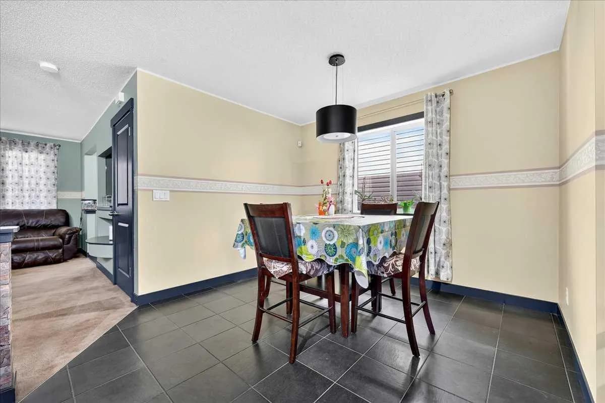Semi Detached (Half Duplex)