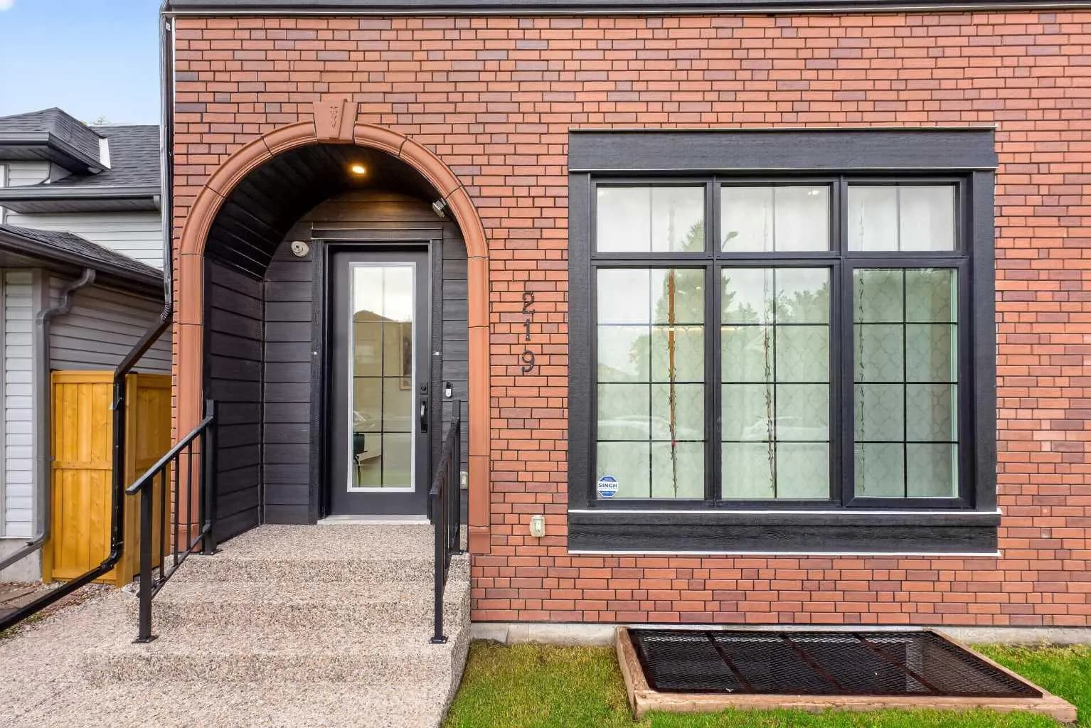 Semi Detached (Half Duplex)