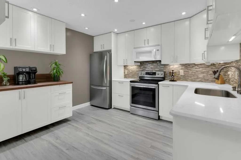 Semi Detached (Half Duplex)