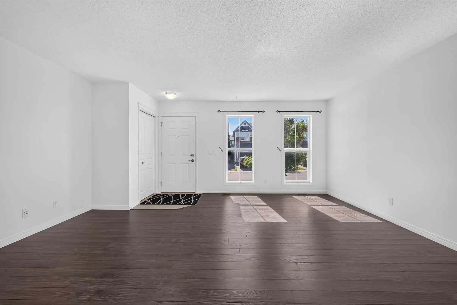 Semi Detached (Half Duplex)
