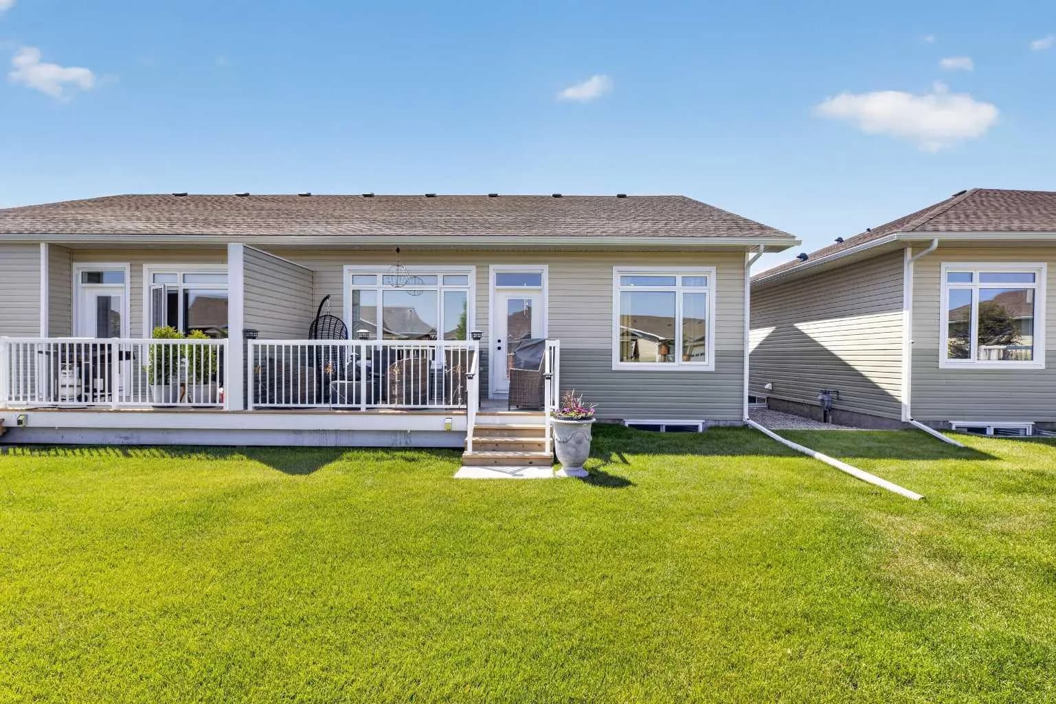 Semi Detached (Half Duplex)