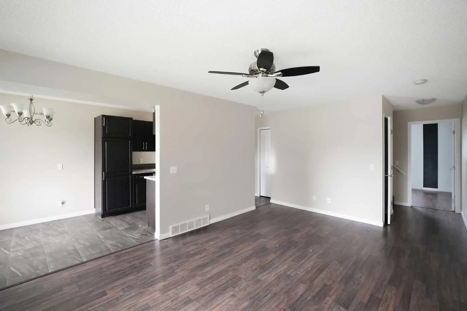 Semi Detached (Half Duplex)