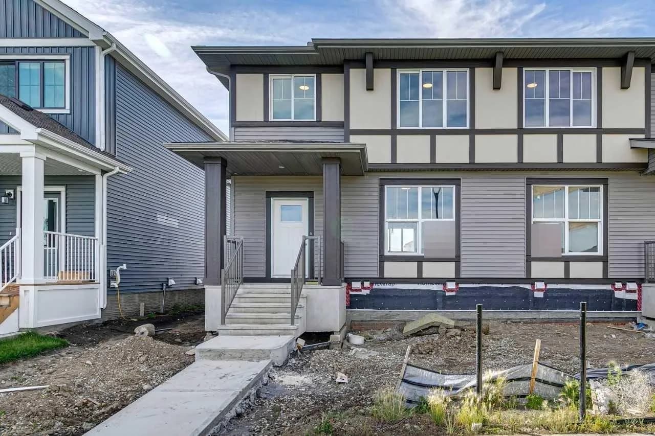 Semi Detached (Half Duplex)