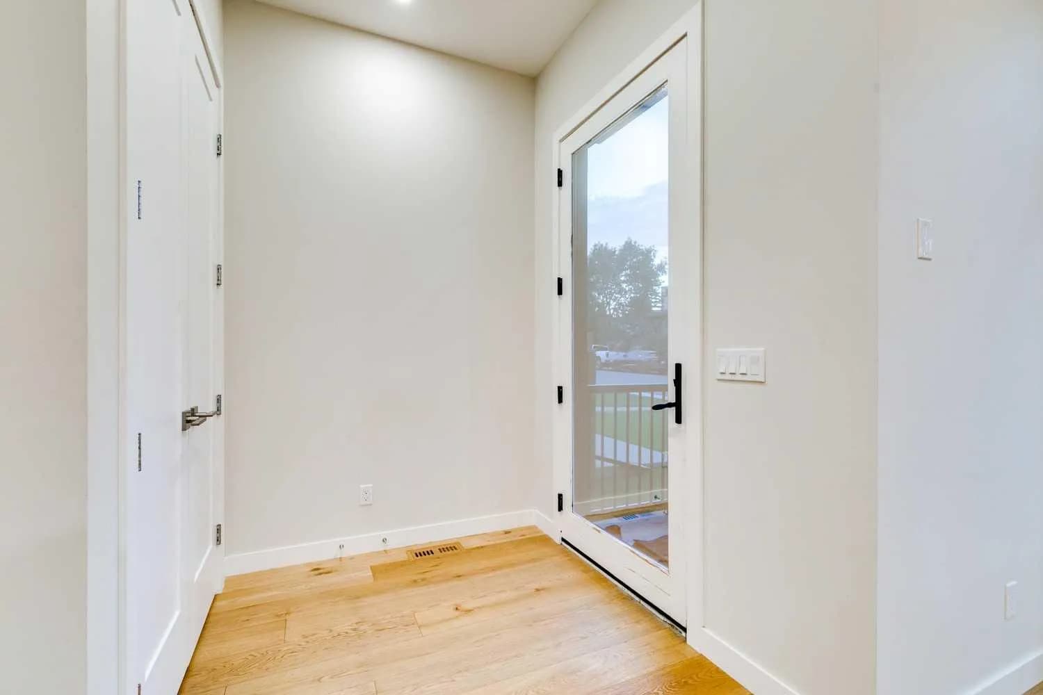 Semi Detached (Half Duplex)