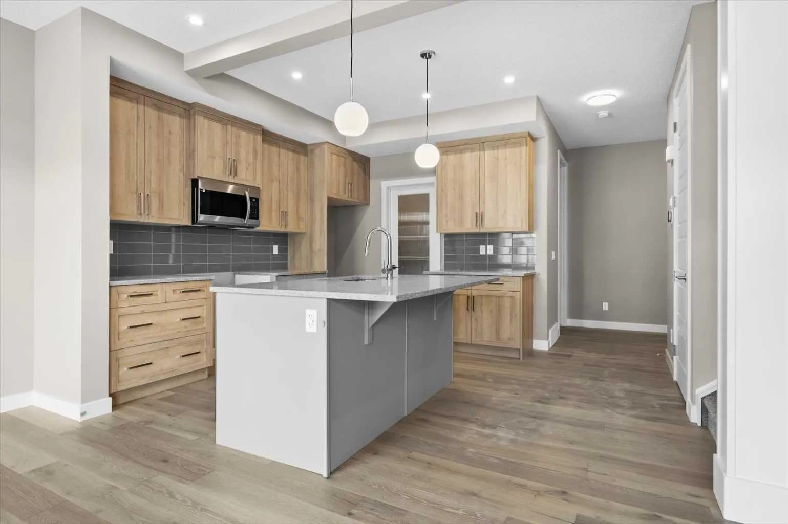 Semi Detached (Half Duplex)