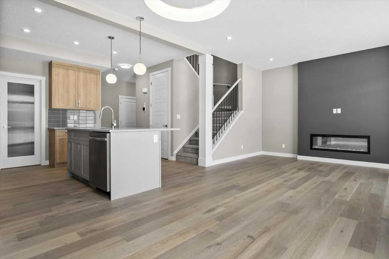 Semi Detached (Half Duplex)