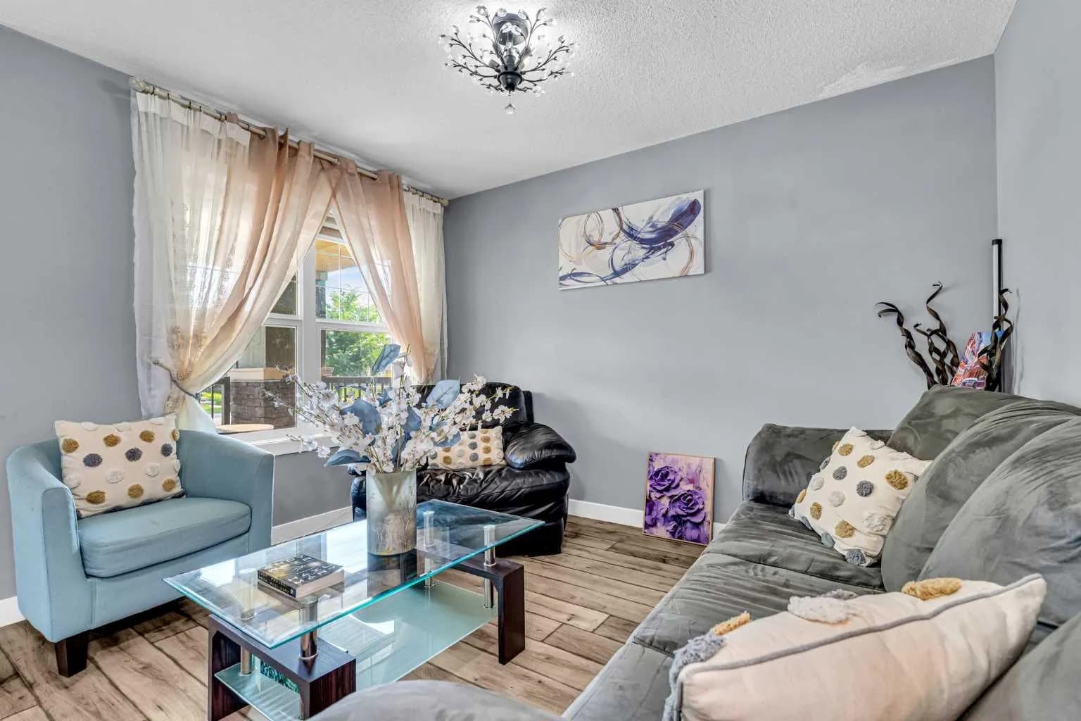 Semi Detached (Half Duplex)