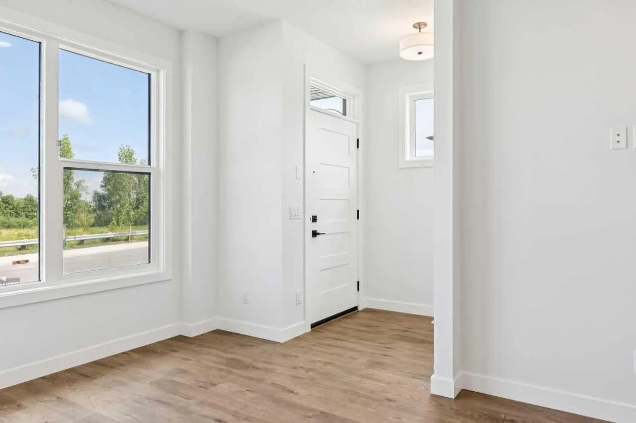 Semi Detached (Half Duplex)